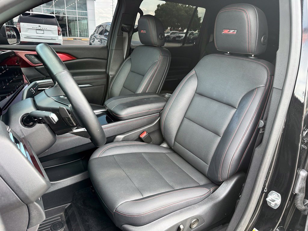 Used 2024 Black Chevrolet Z71 image 13