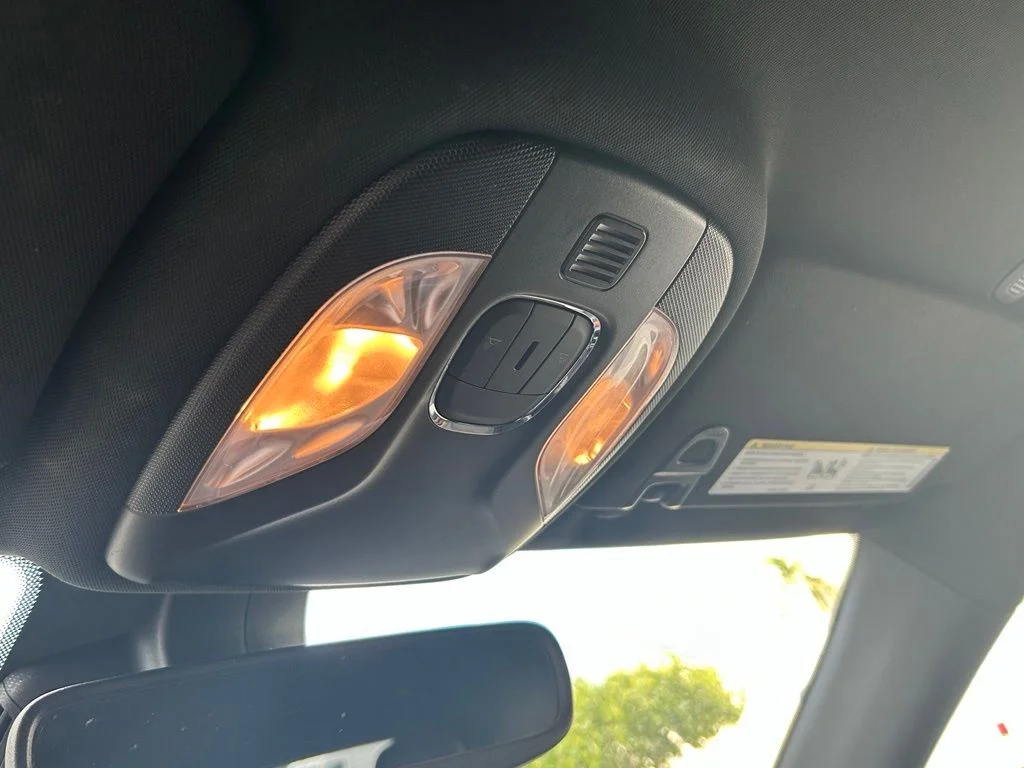 Used 2024 White/off-white Jeep Limited image 20