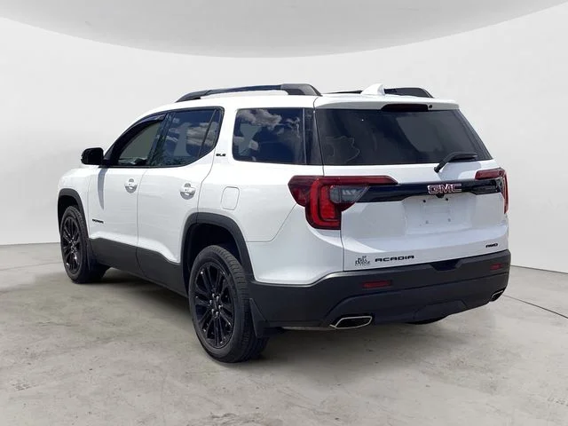 Used 2023 Summit White GMC SLE image 3