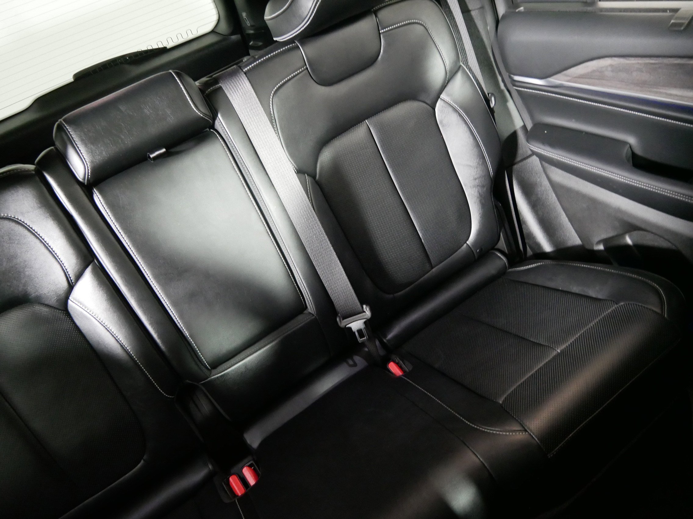 2022 Jeep Grand Cherokee Overland - Photo 14