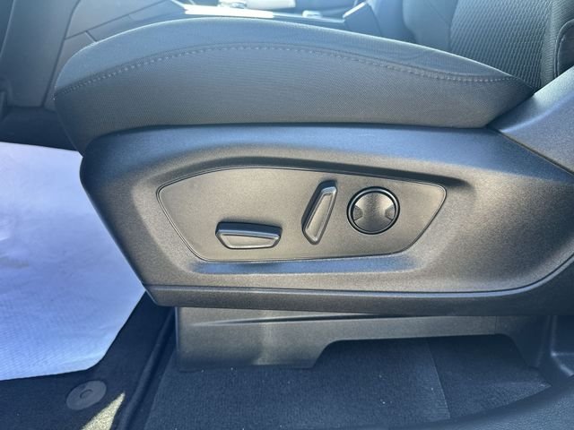 Used 2023 Star White Ford XLT image 36