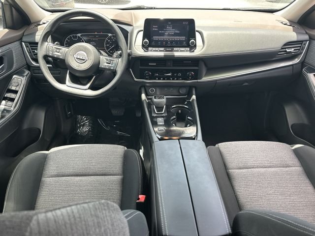 Used 2023 Gray Nissan SV image 15