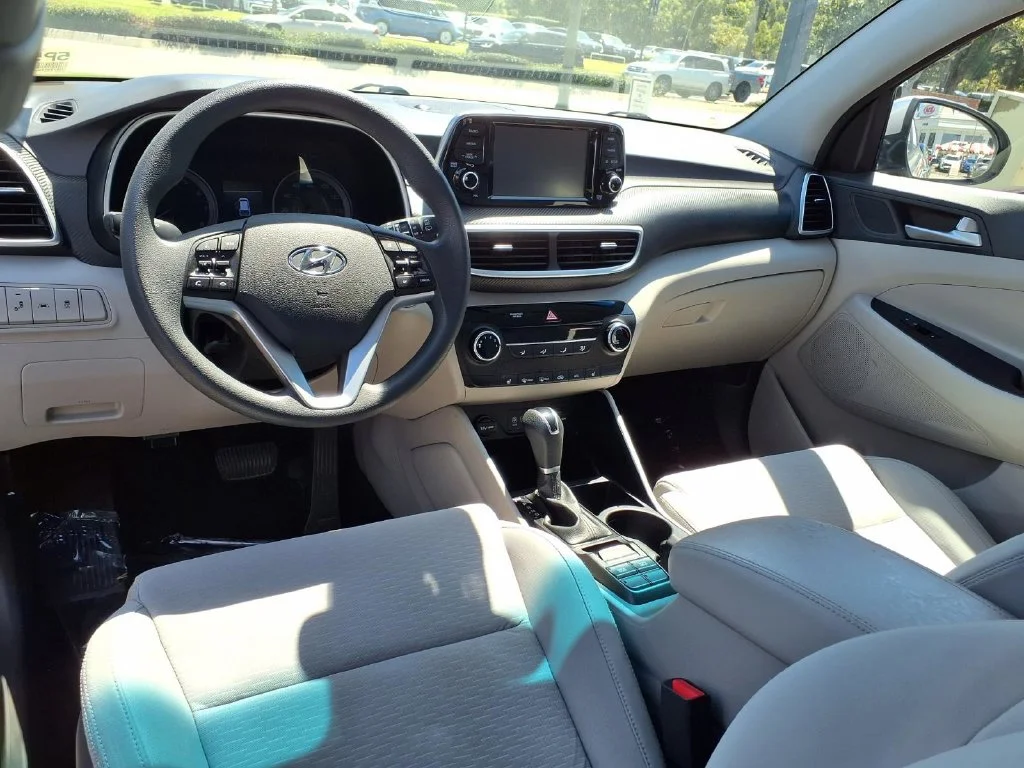 Used 2020 Silver Hyundai Value image 13