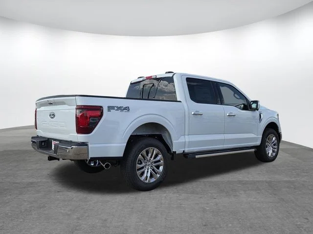 New 2026 Oxford White Ford XLT image 22