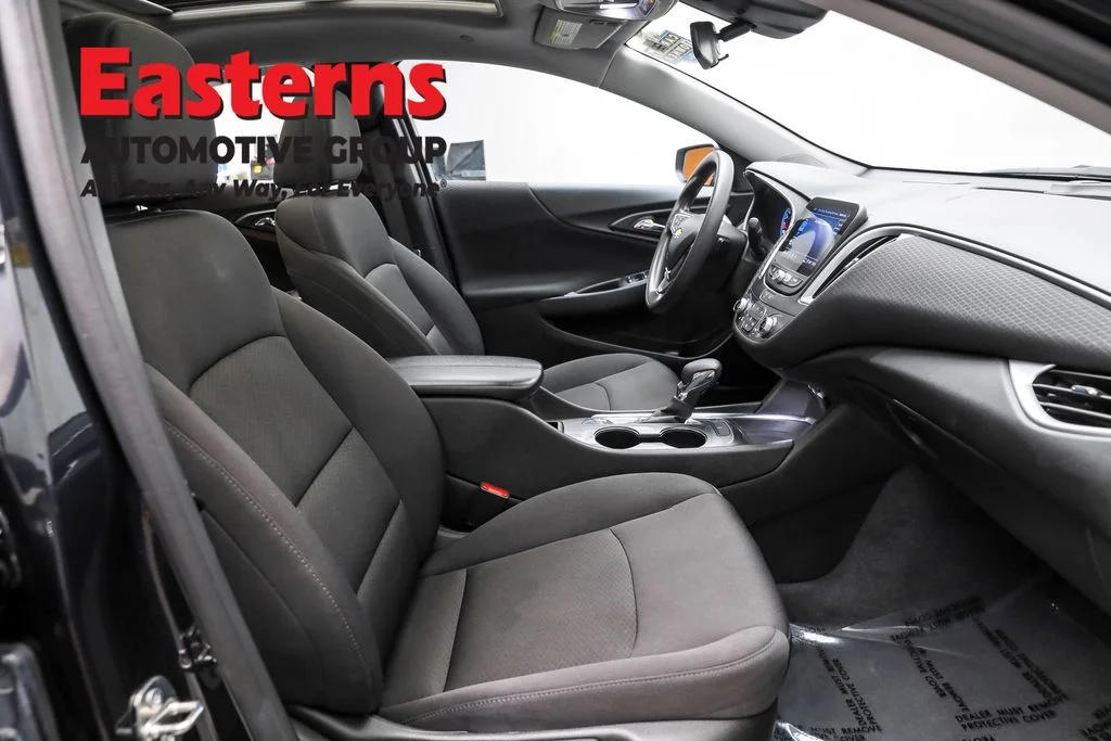 Used 2023 Gray Chevrolet LT image 23