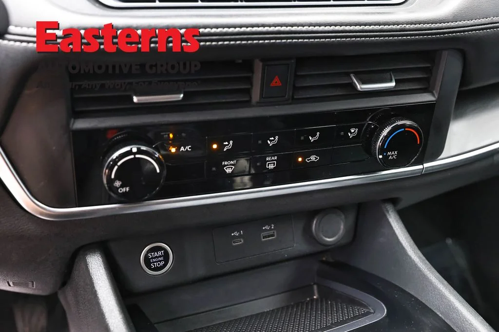 Used 2023 White Nissan S image 20