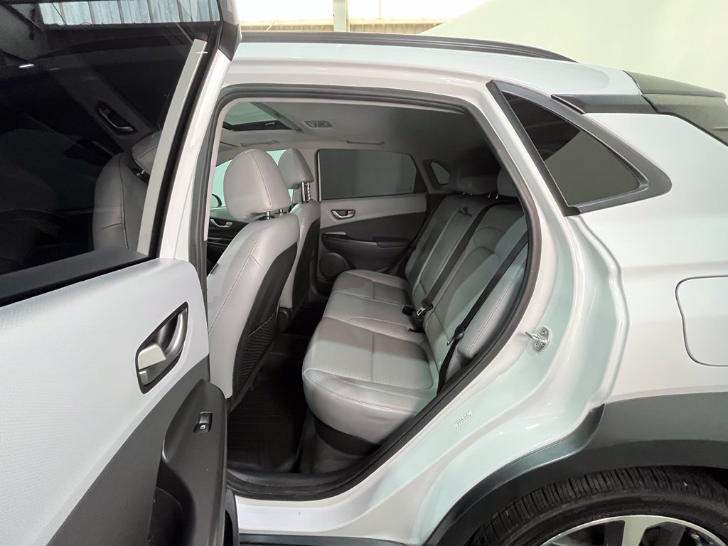 Used 2020 White Hyundai Ultimate image 18