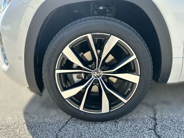 New 2026  Volkswagen 2.0T SEL Premium R-Line image 11