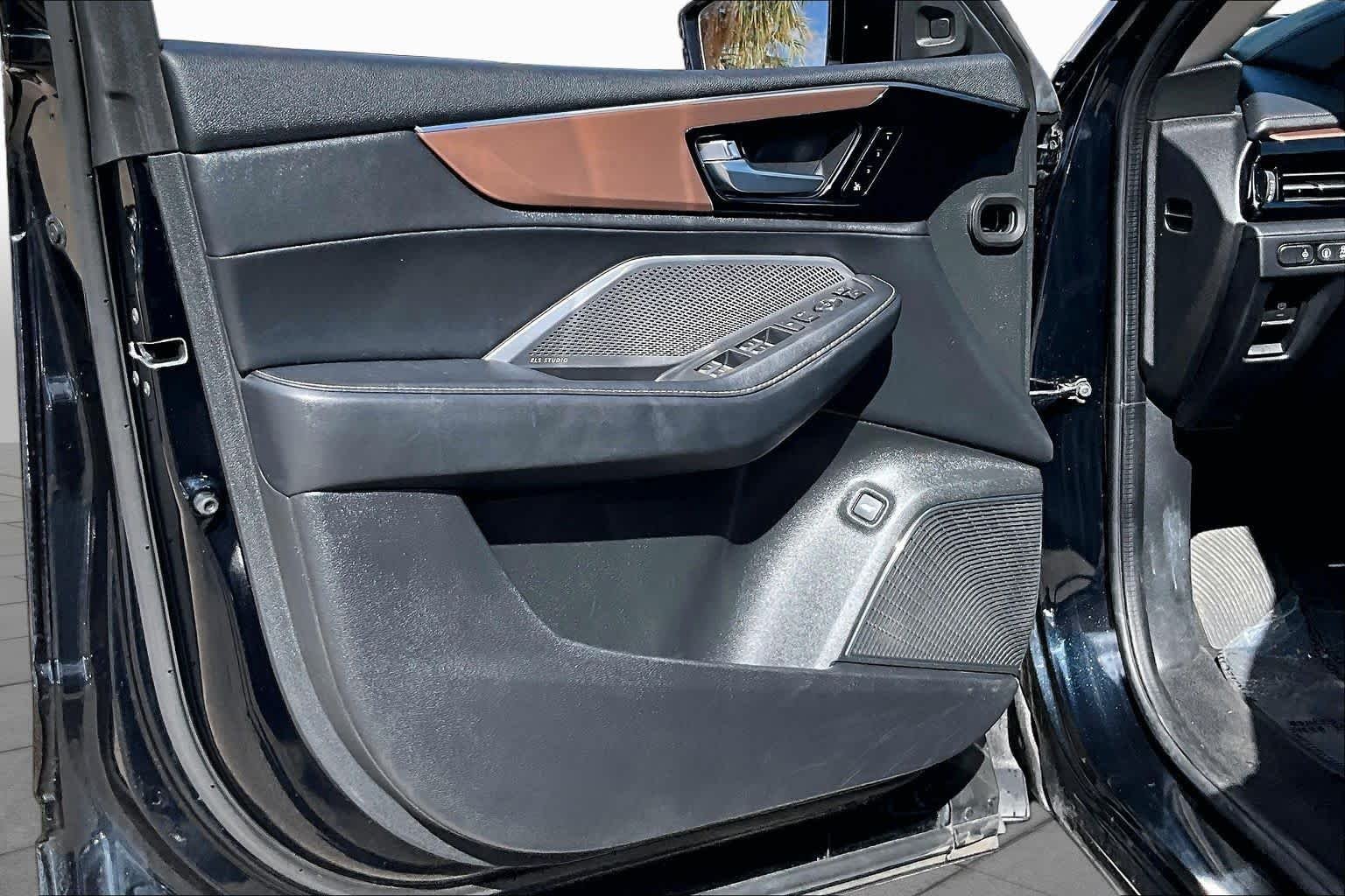 Used 2022 Majestic Black Pearl Acura w/Technology Package image 18