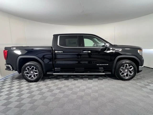 2026 GMC Sierra 1500 SLT - Photo 8