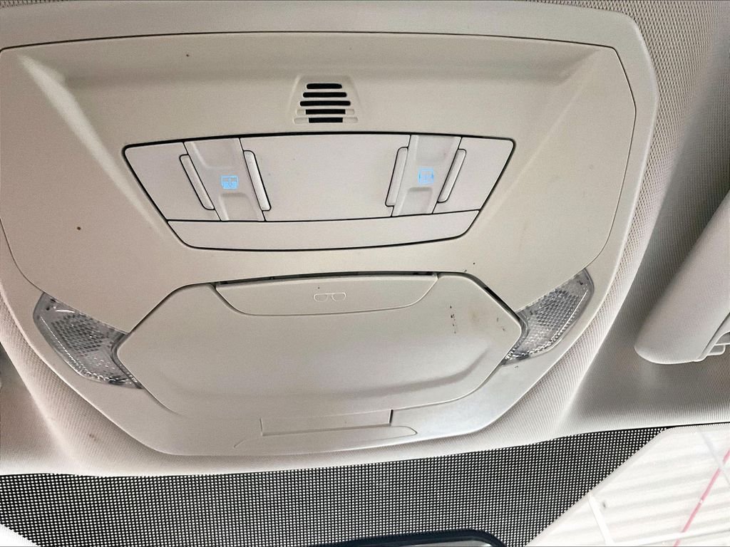 Used 2018 Black Ford SE image 27
