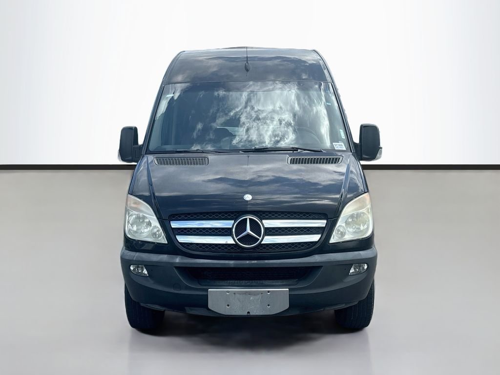 Used 2012  Mercedes-Benz Passenger 170 WB image 3