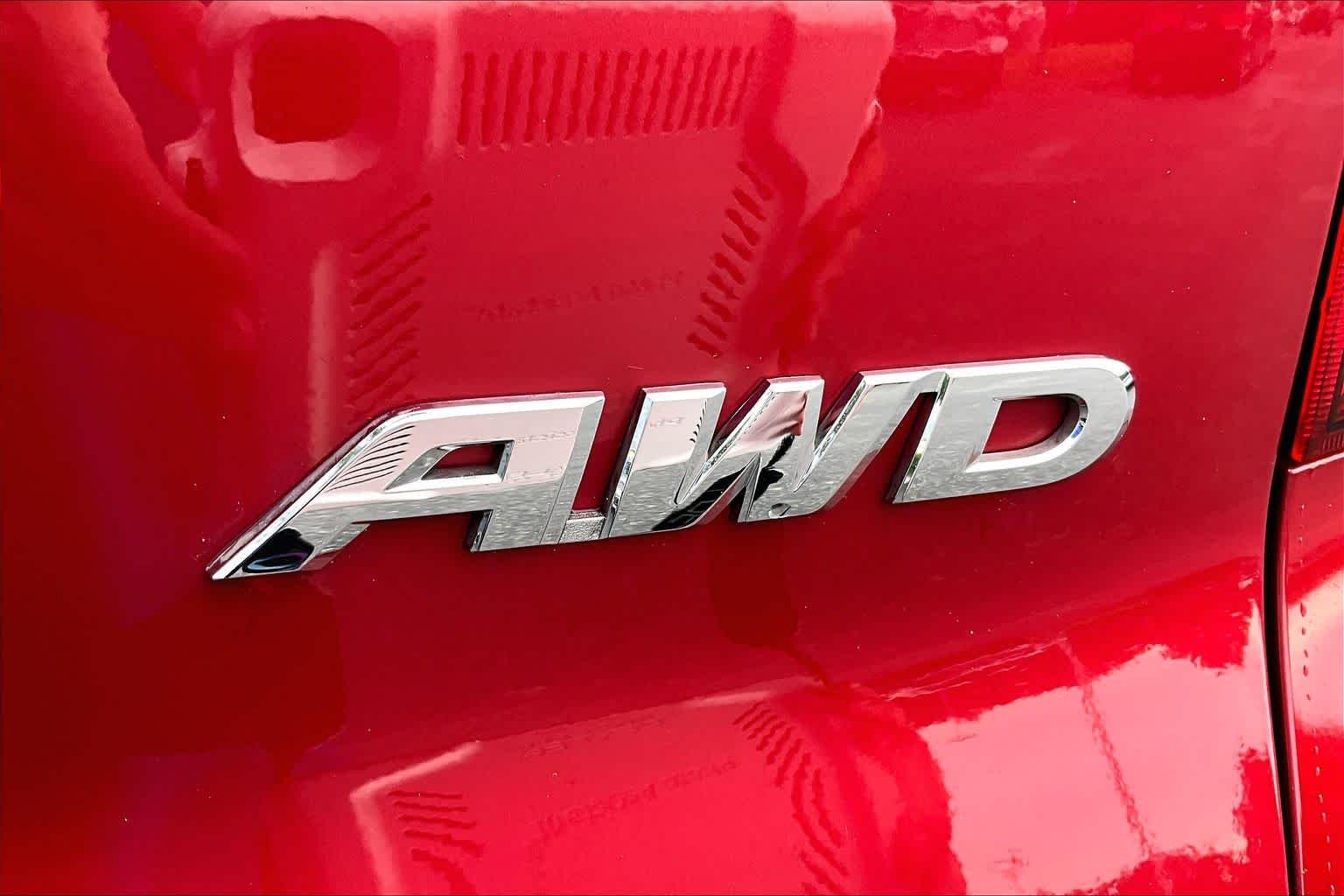 Used 2023 Radiant Red Metallic II Honda EX-L image 19