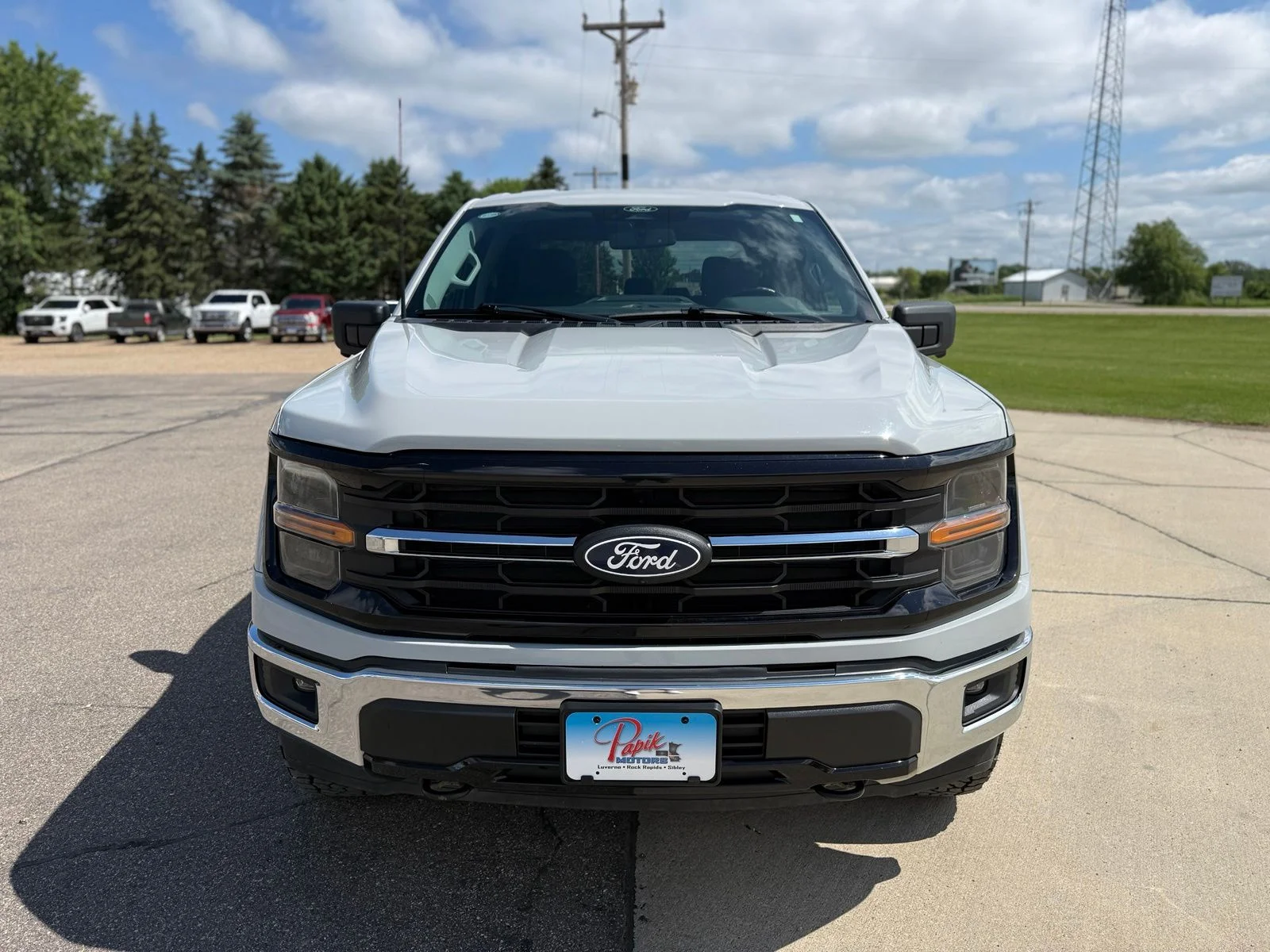 Certified Used 2024 Avalanche Ford XLT image 6