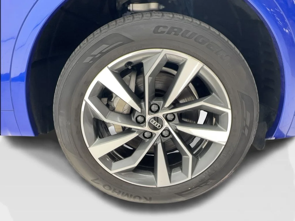 Used 2022 Blue Audi  image 14