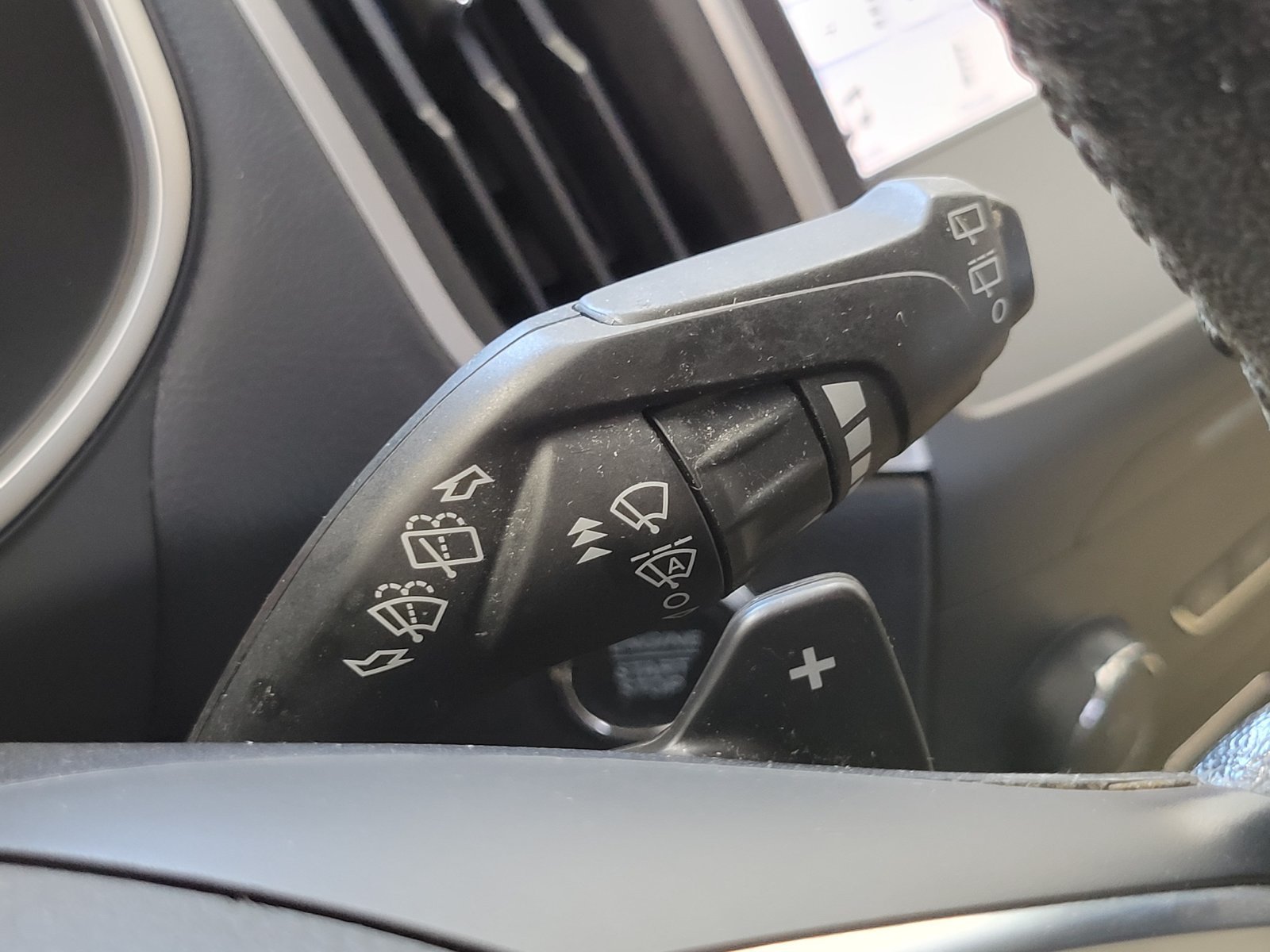 Used 2019 Blue Ford SEL image 19