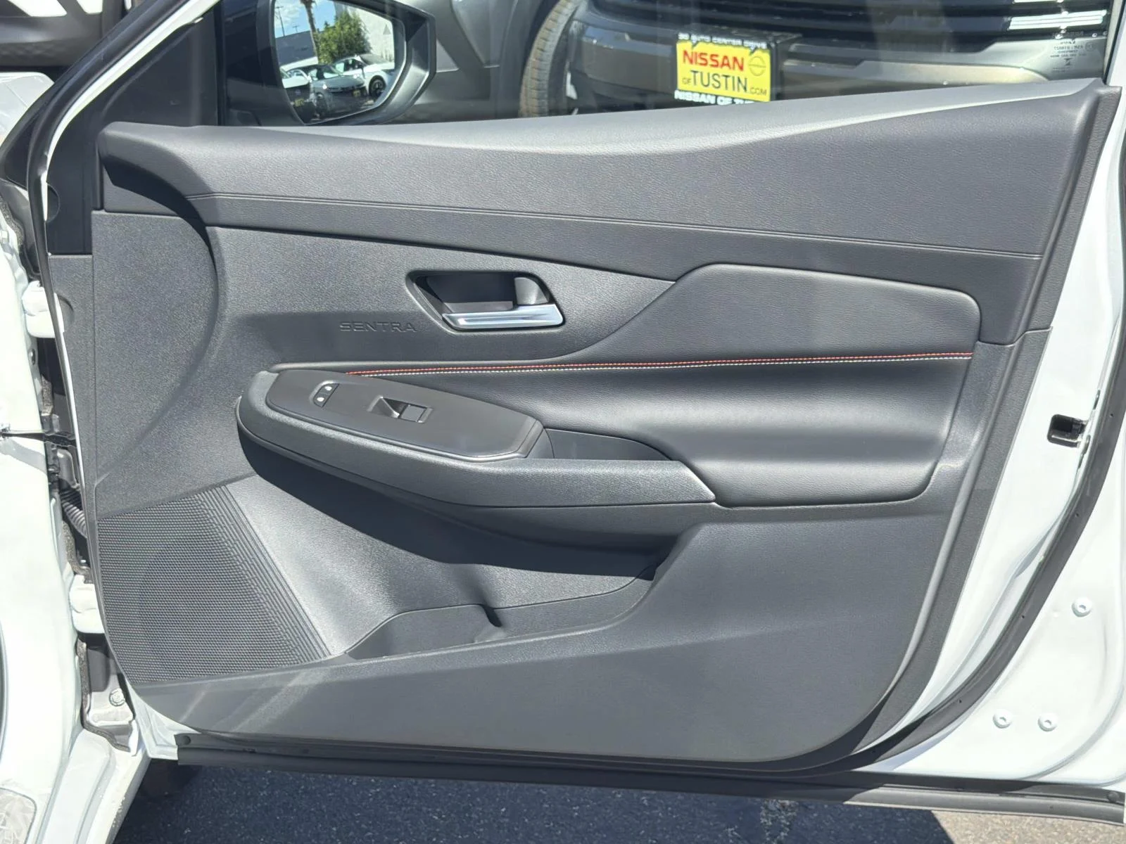 New 2027 Aspen White Tricoat/Super Black Nissan SR image 30