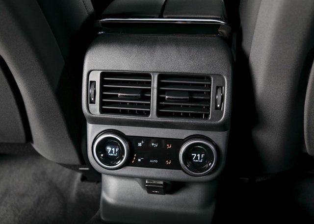 New 2026 Ostuni Pearl White Land Rover Dynamic SE image 19