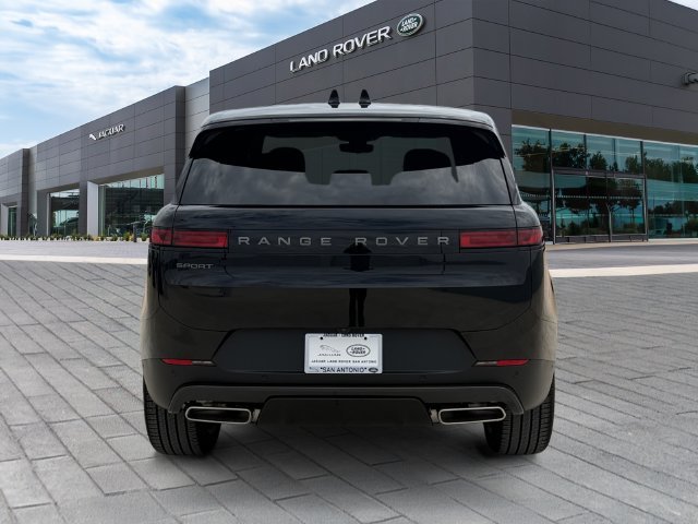 New 2027 Santorini Black Land Rover SE image 4