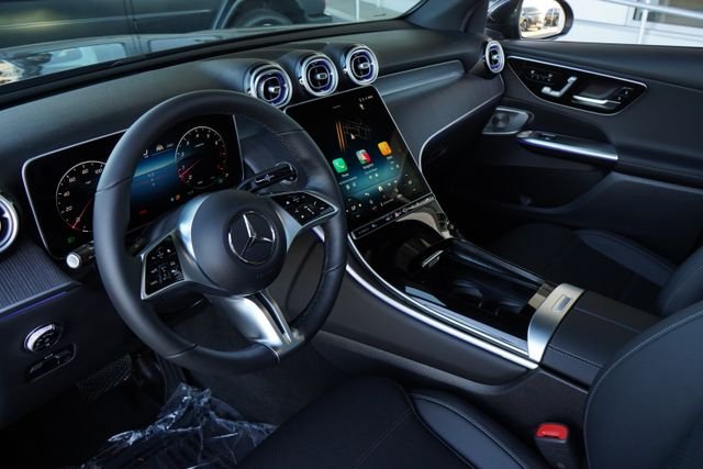 New 2026 Graphite Grey Metallic Mercedes-Benz GLC 300 image 23