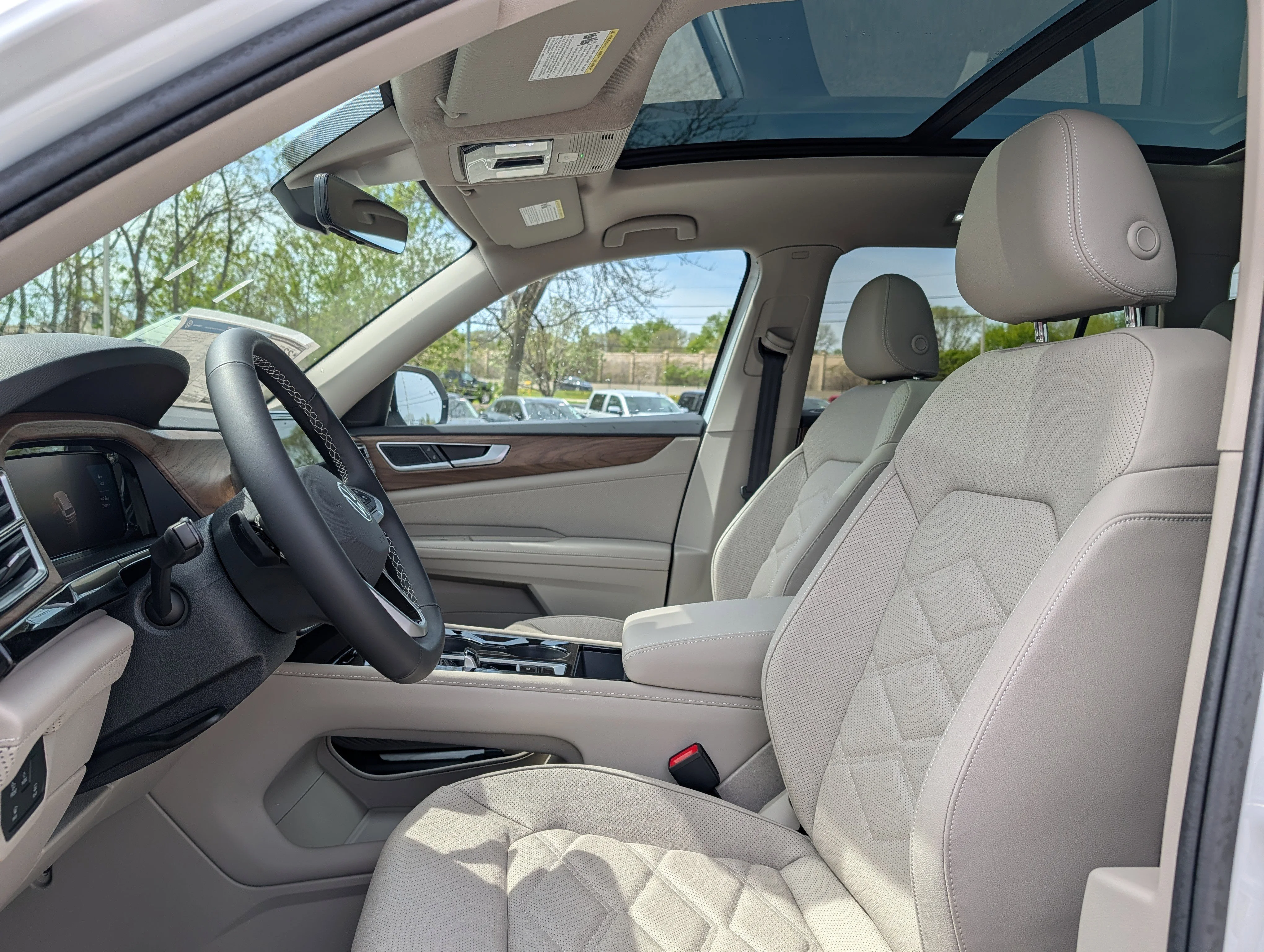 New 2026 Opal White Pearl Volkswagen 2.0T SE w/Technology image 5