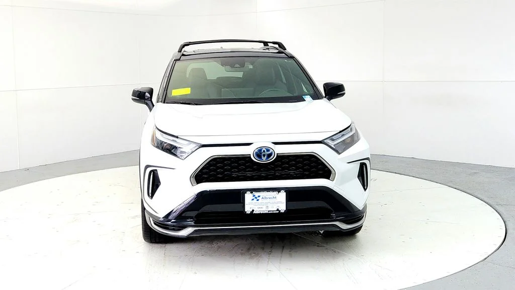 2023 Toyota RAV4 XSE - Photo 8