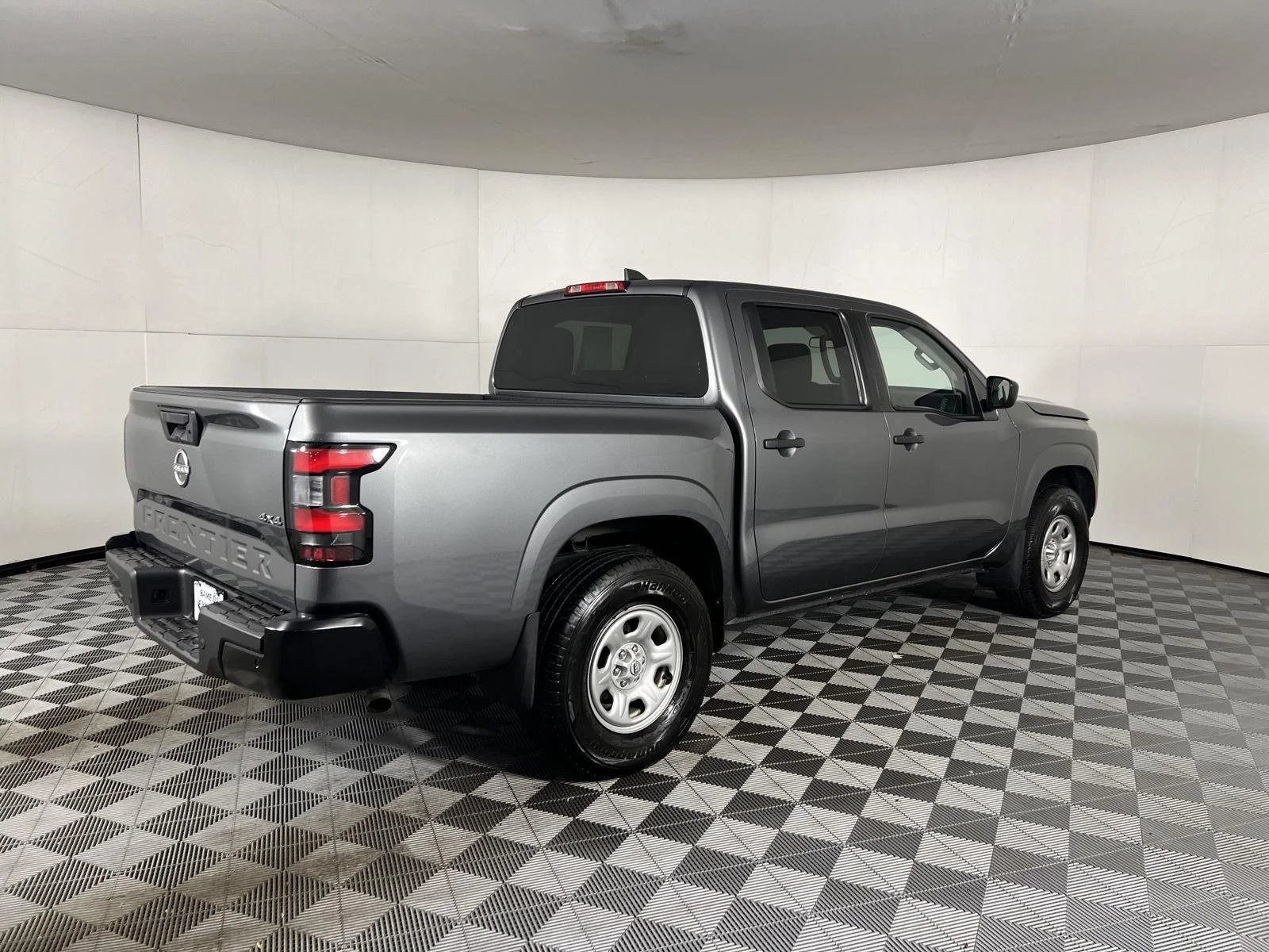 Used 2022 Gun Metallic Nissan S image 8