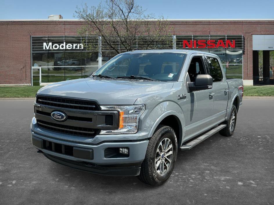 Used 2020 Gray Metallic Ford XLT image 1
