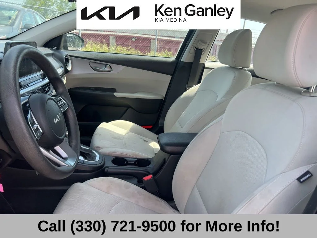 Used 2022 Black Kia LXS image 10