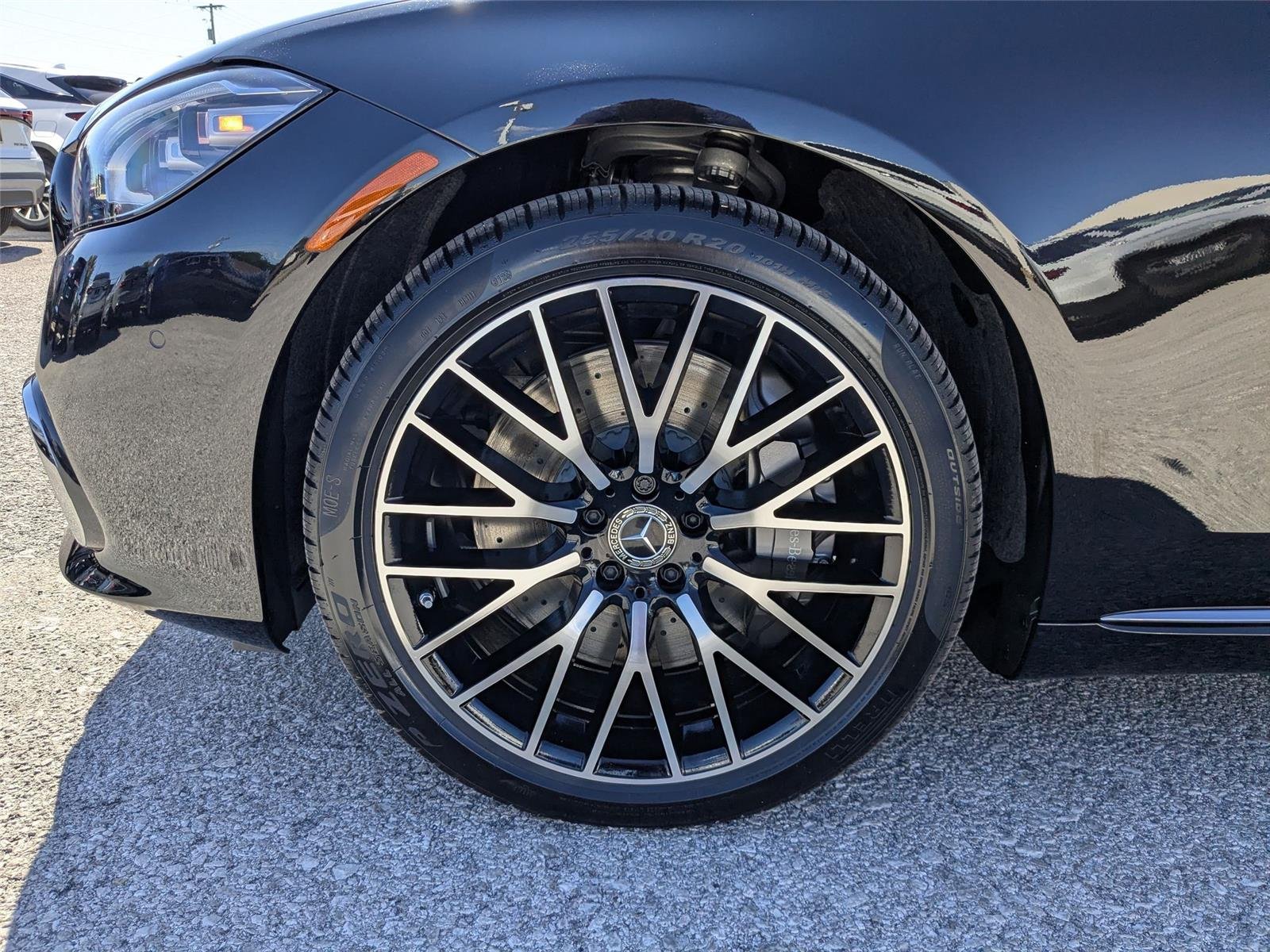 New 2026 Obsidian Black Metallic Mercedes-Benz S 580 image 9