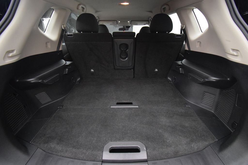 Used 2020 Black Nissan S image 22