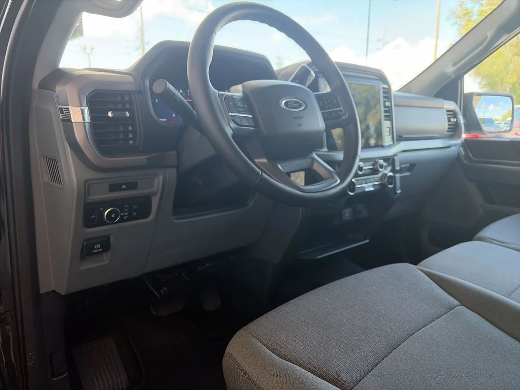 2025 Ford F-150 XLT - Photo 16
