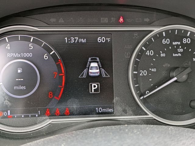 2025 Nissan Versa Sedan SV - Photo 11