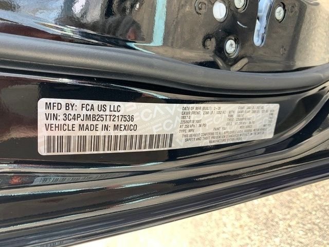 New 2026 Diamond Black Crystal Pearl-Coat Exterior Paint Jeep Laredo image 19