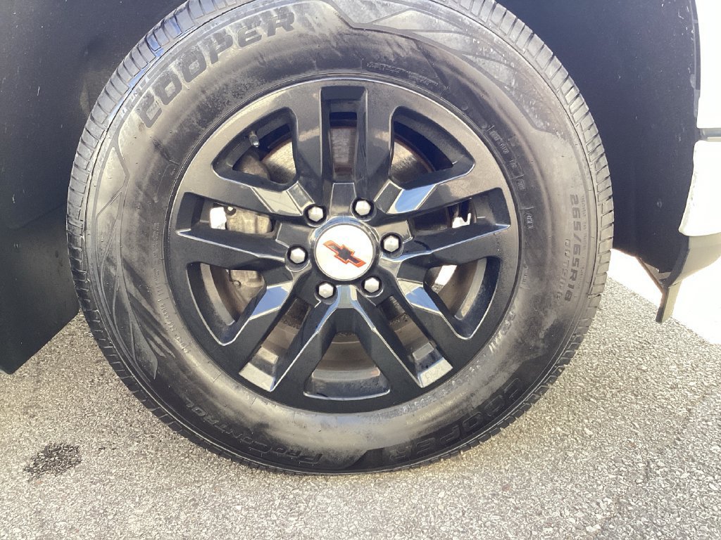 Used 2021 SUMMIT WHITE Chevrolet RST image 20