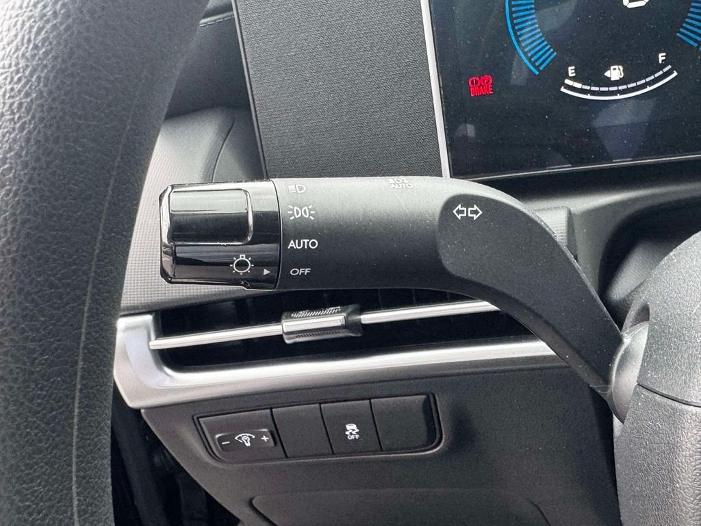 Certified Used 2026 Black Hyundai SE image 21