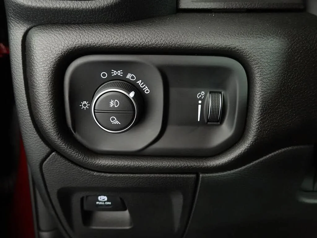 2026 RAM 1500 Warlock - Photo 23