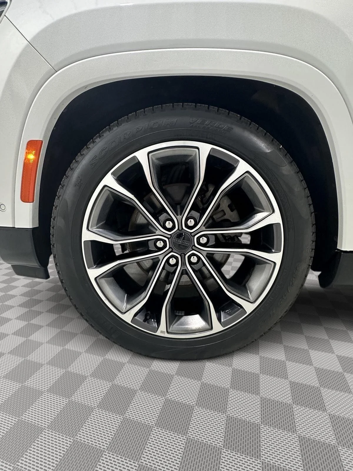 Used 2025 White Jeep Series III image 27