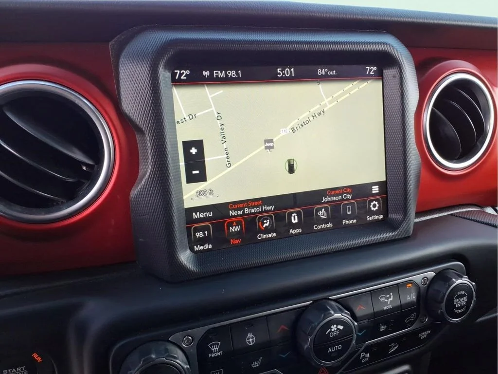 Used 2020 White Jeep Unlimited Rubicon image 24