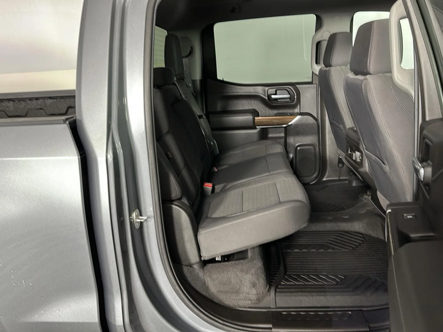 Used 2021 Steel Metallic Chevrolet RST image 28