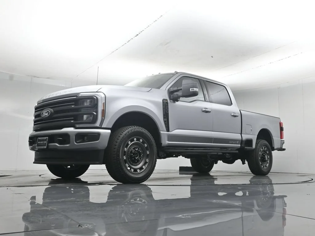 New 2027 Iconic Silver Metallic Ford XLT image 47