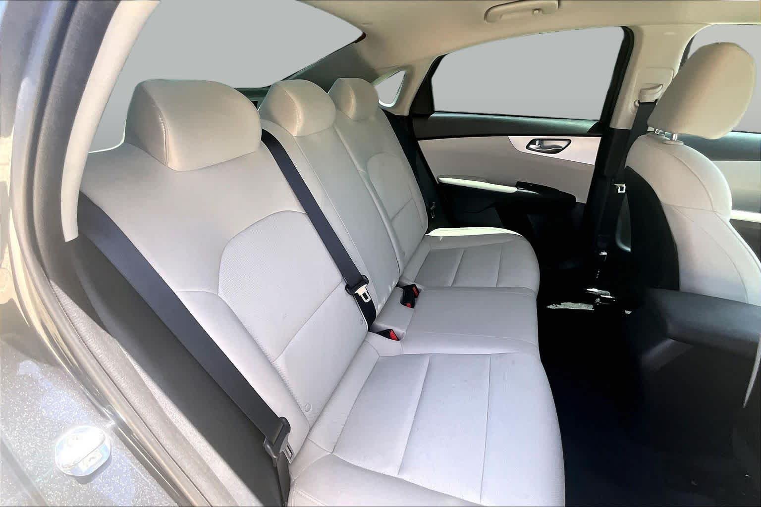 Used 2022 Gravity Gray Kia LXS image 19