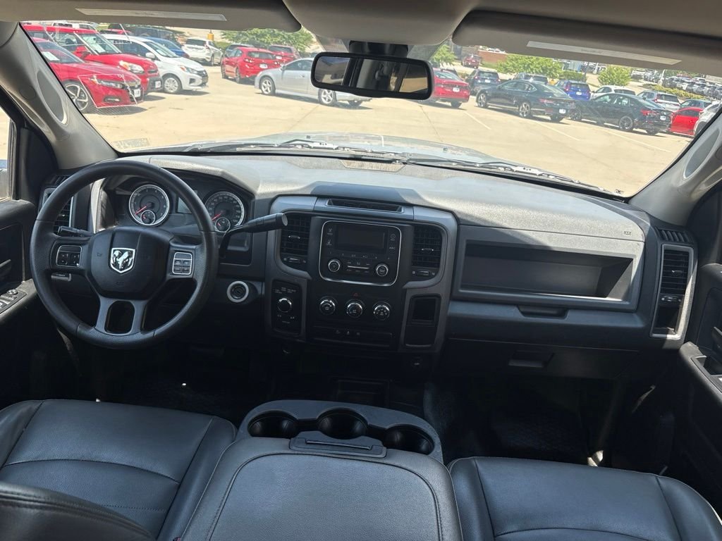 Used 2018 Bright Silver Clearcoat Metallic Ram Tradesman image 28
