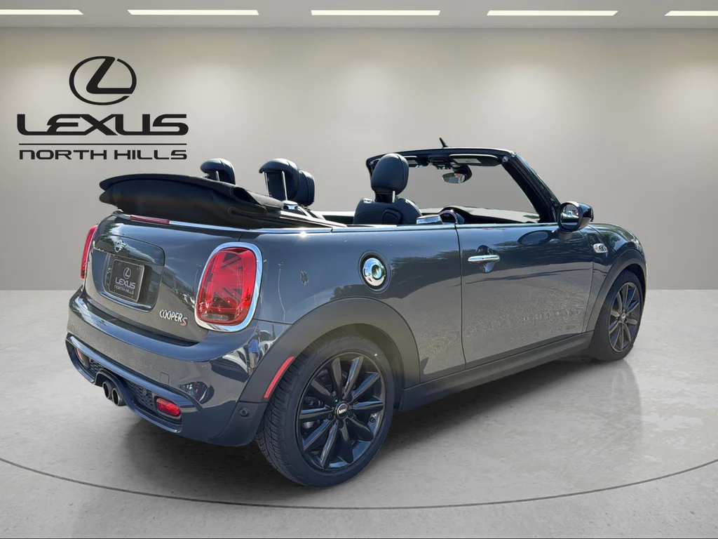 Used 2020 Gray MINI  image 7
