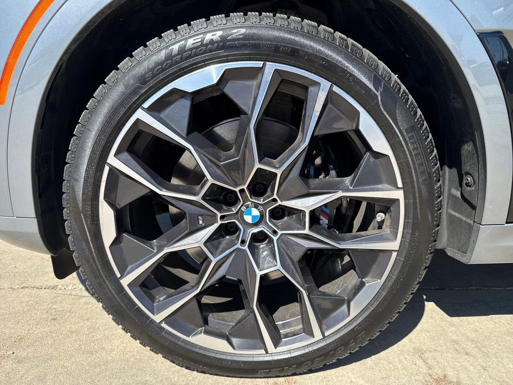 2025 BMW X7 M60i - Photo 11