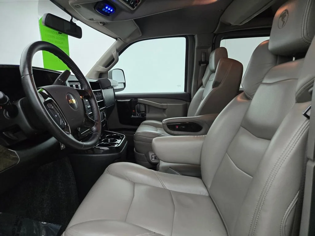 2023 Chevrolet Express Cargo Work Van - Photo 19