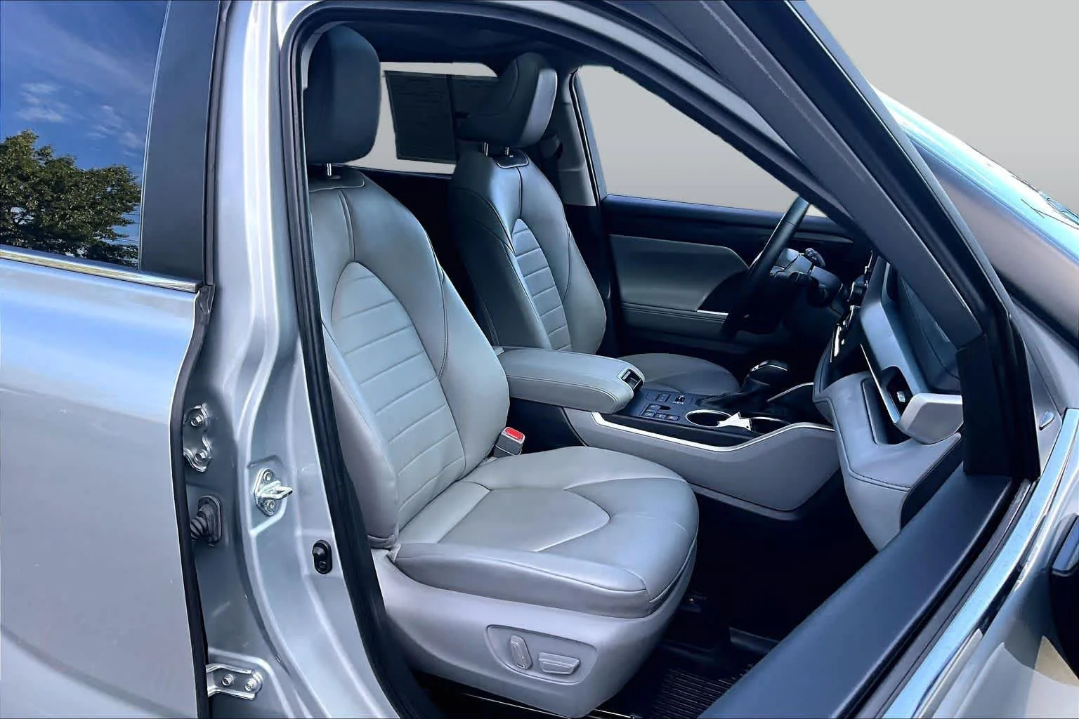 Used 2024 Celestial Silver Metallic Toyota XLE image 8