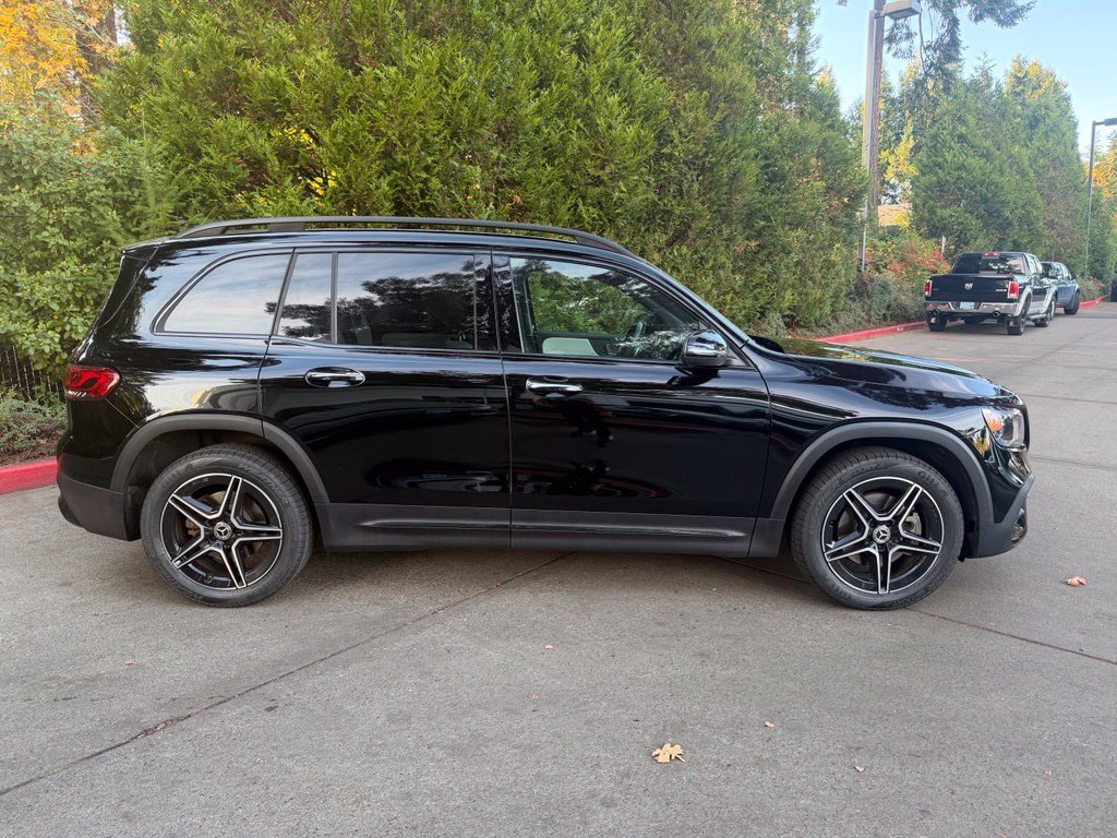 2023 Mercedes-Benz GLB Base