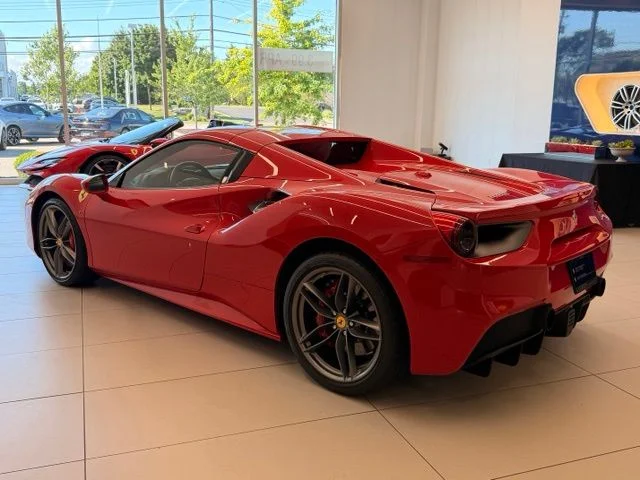 Used 2018 Rosso Corsa Ferrari Base image 16