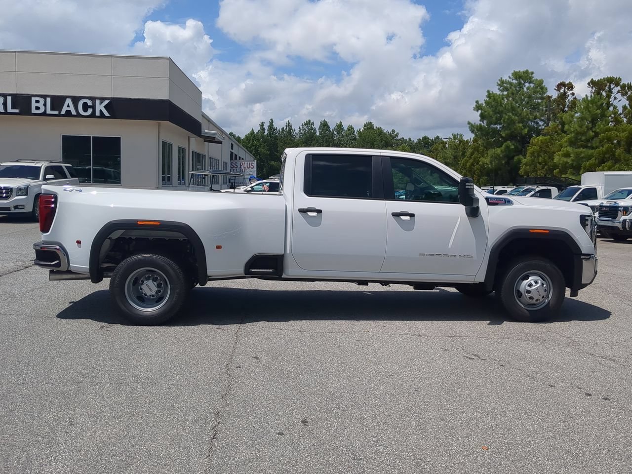 New 2026 Summit White GMC Pro DRW image 9